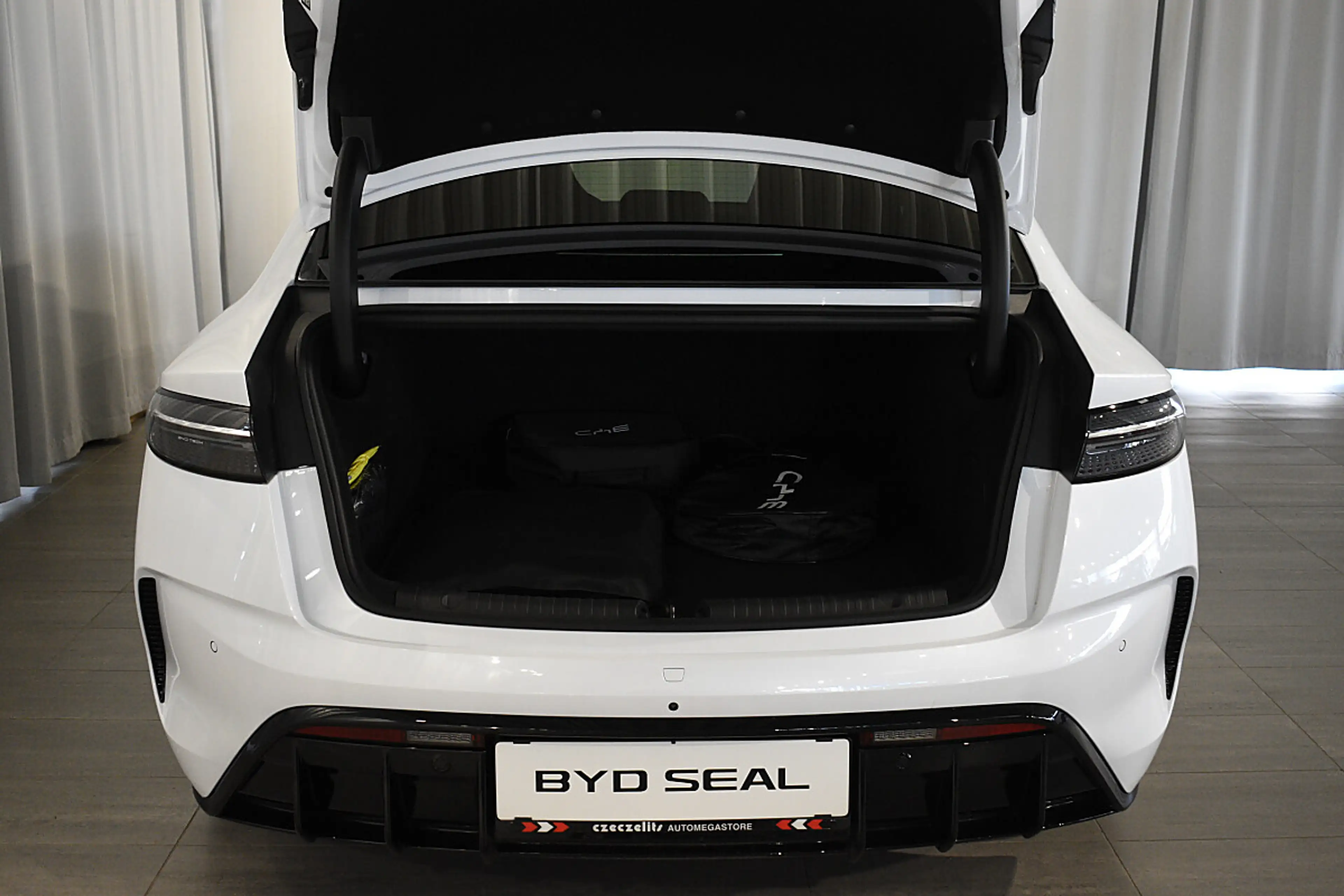 BYD Seal Design Österreich Paket 82.5 kWh ON2549954 JF — photo 7