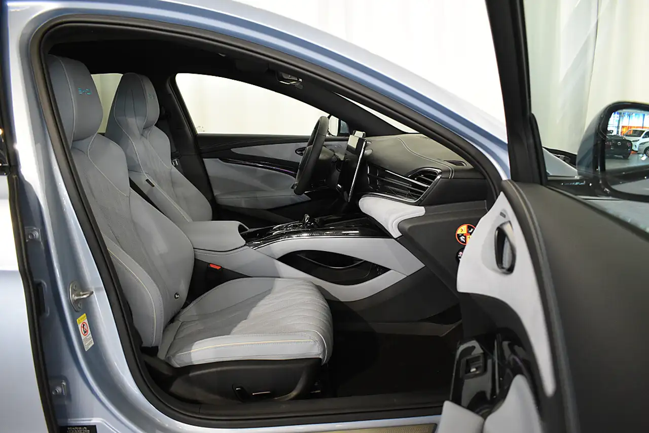 BYD SEAL