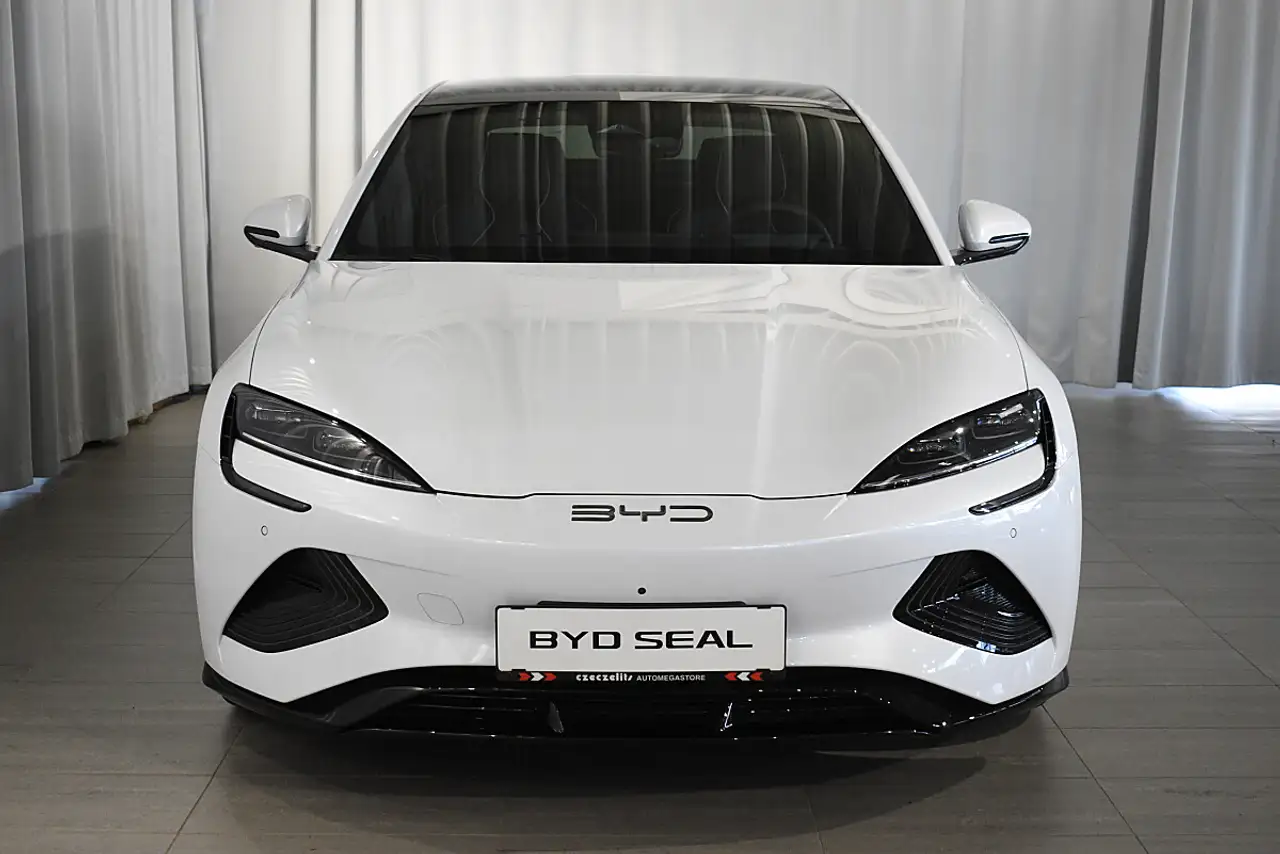 BYD SEAL