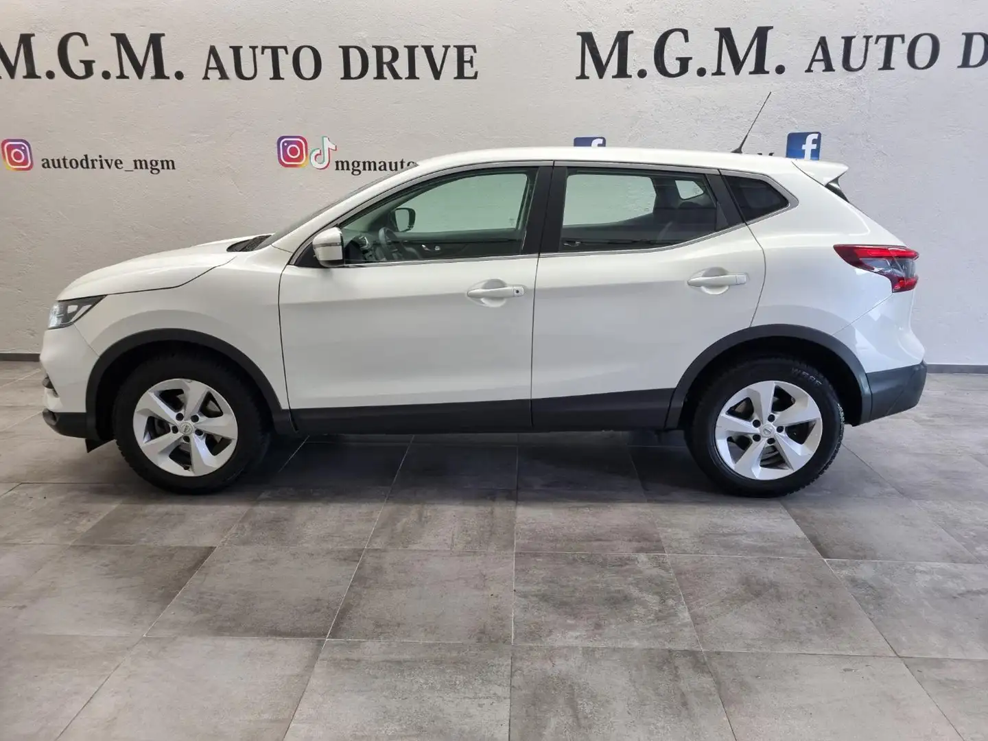 Nissan Qashqai 1.3 DIG-T 140 CV Acenta White - 2