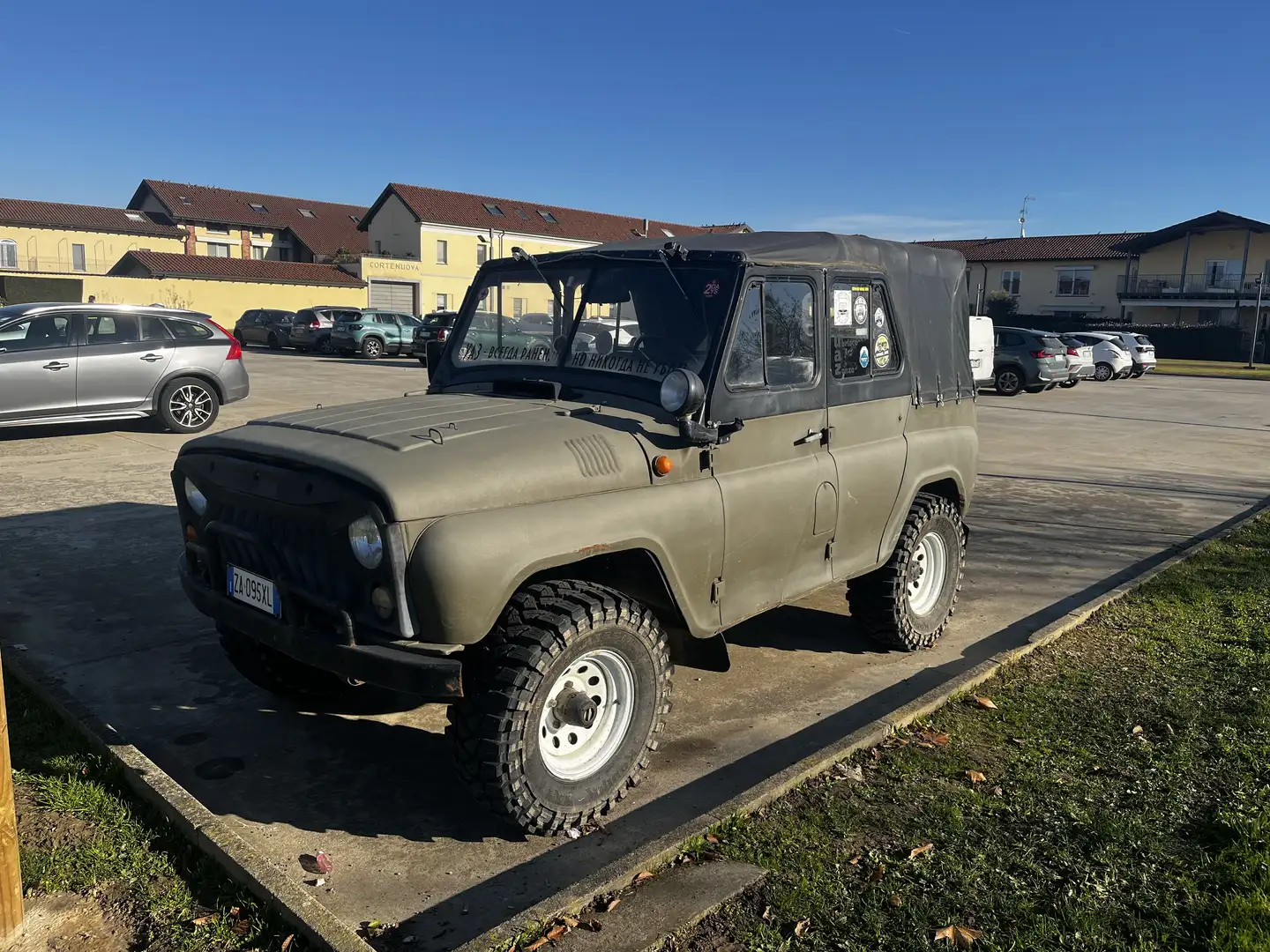 UAZ 469 2.4 Explorer Gpl promiscuo - 1