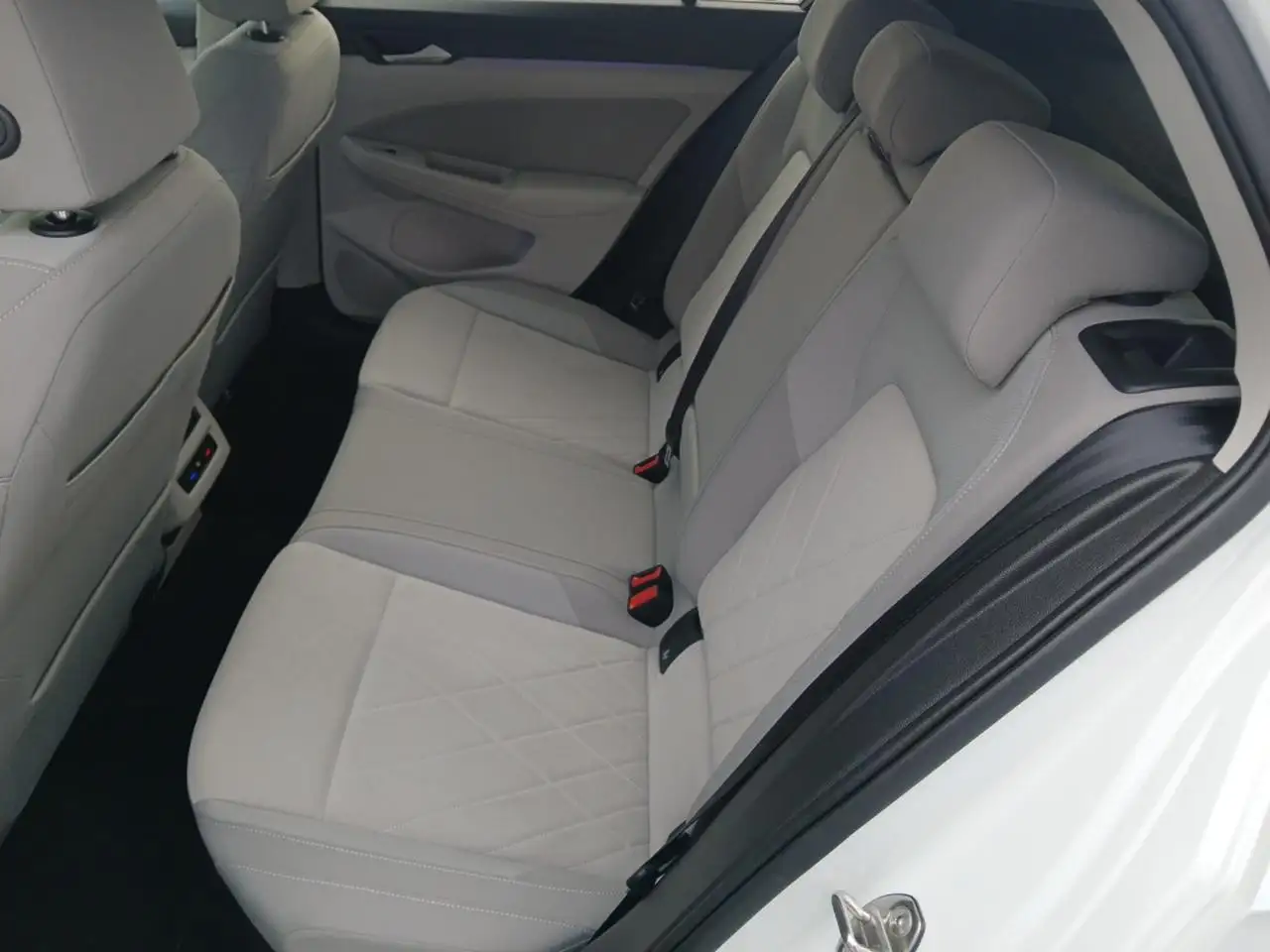 Volkswagen Golf 2.0 SCR TDi Life (EU6AP), миниатюра 15