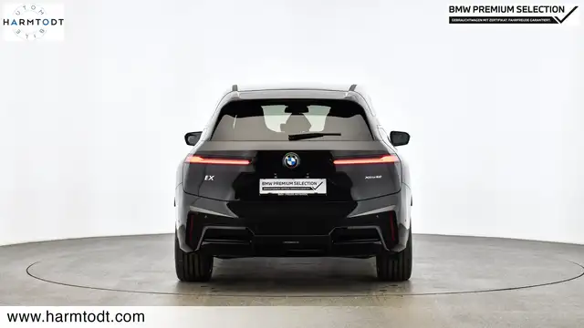 BMW Ix view 4