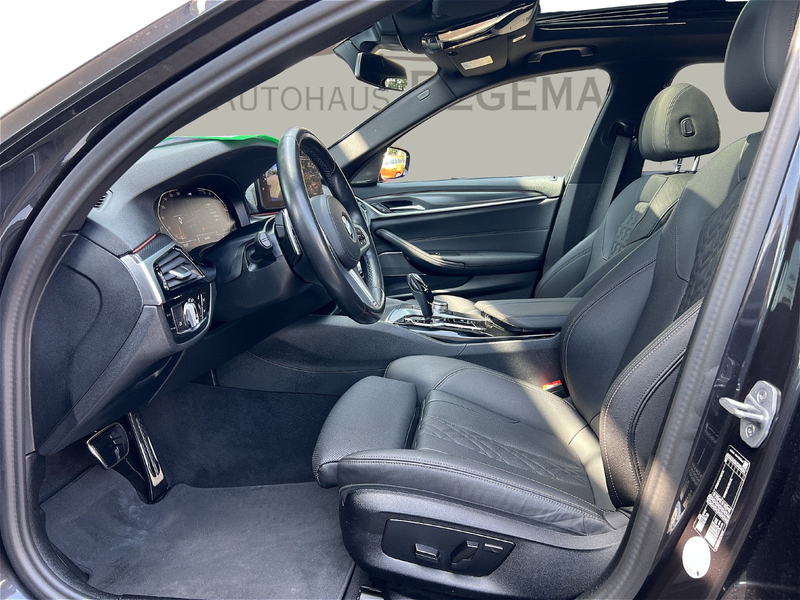BMW 520 d T M Sportpaket AHK Pano HK — photo 9