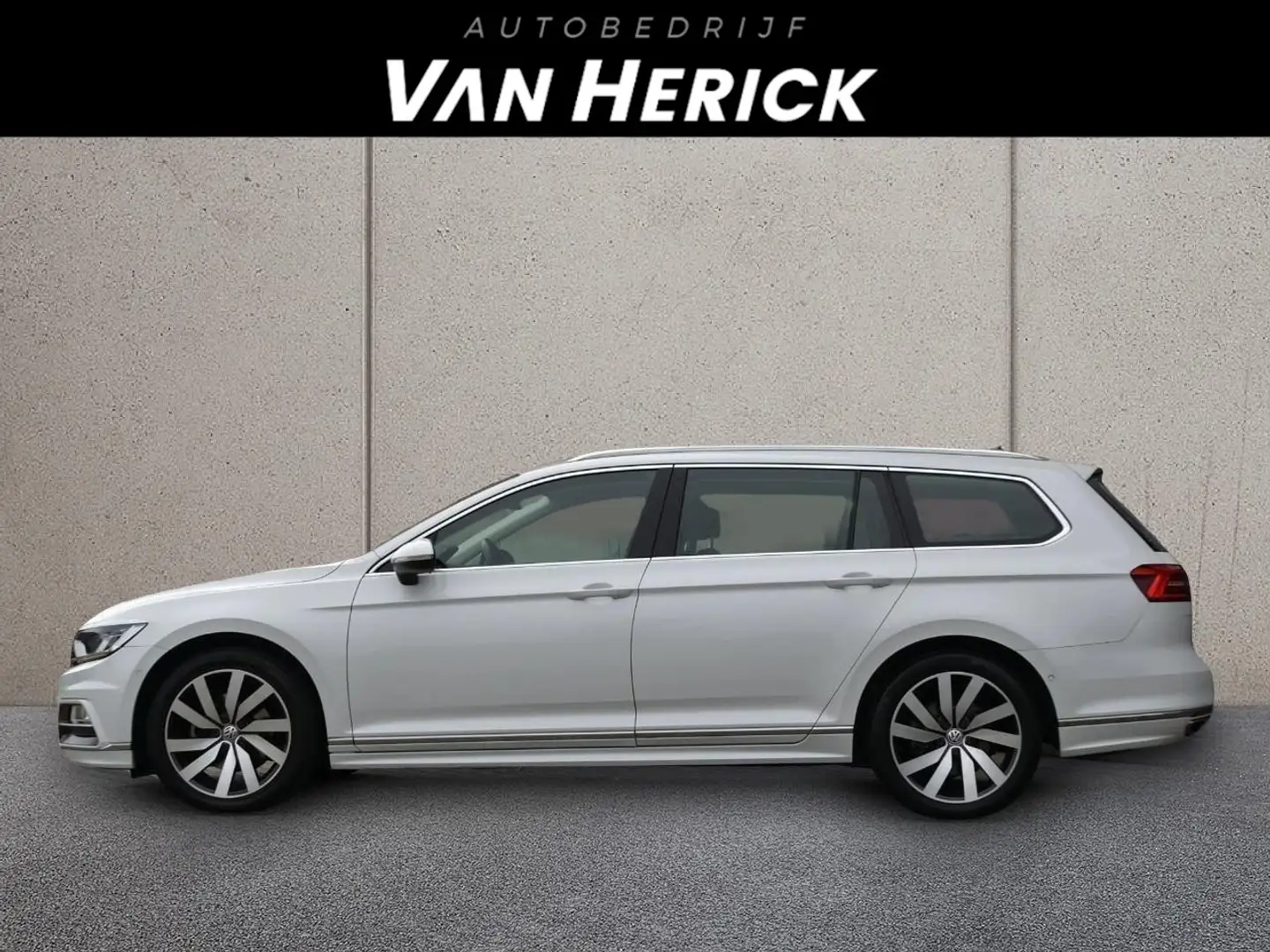 Volkswagen Passat Variant 1.5 TSI R-line Automaat | Camera | Virtual cockpit Wit - 2
