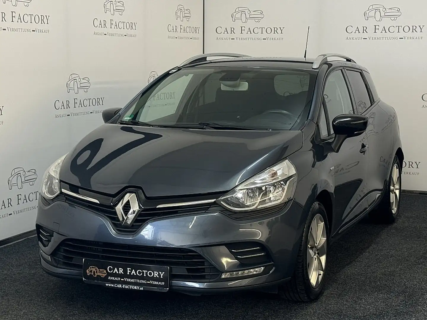Renault Clio Grandtour Energy TCe 90 Limited Grijs - 1