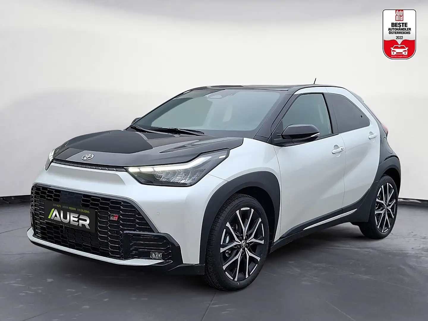 Toyota Aygo X 1,5 Hybrid 116PS GR-Sport Weiß - 1