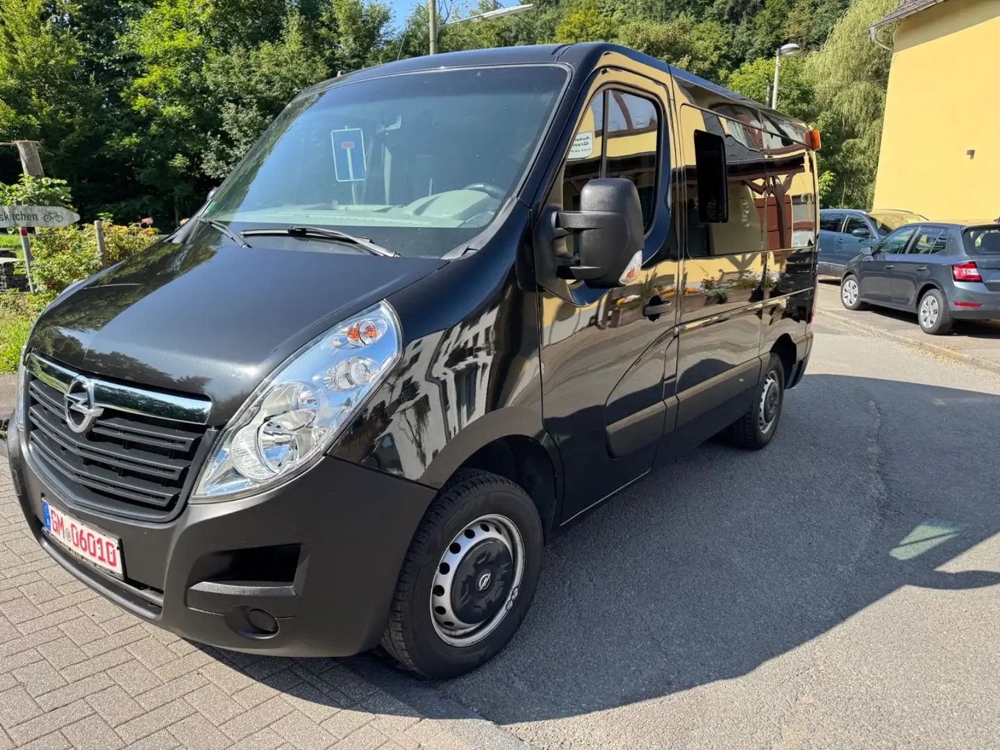 Opel Movano B L1H1RollstuhlumbauE.RollstuhlRampe8Sitz Schwarz - 1