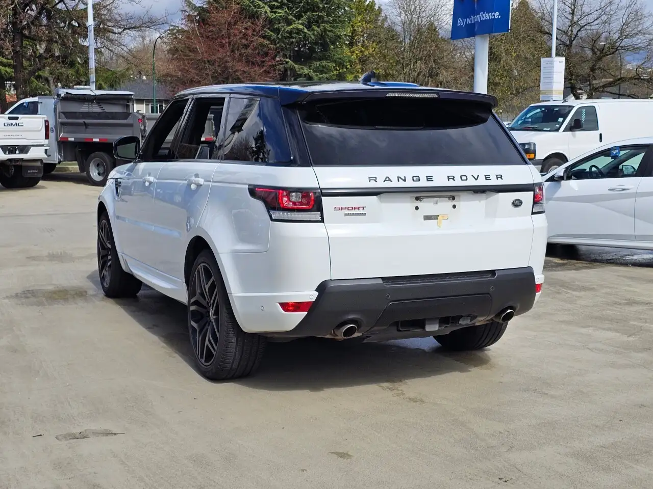 Land Rover Range Rover Sport снимка Land Rover Range Rover Sport
