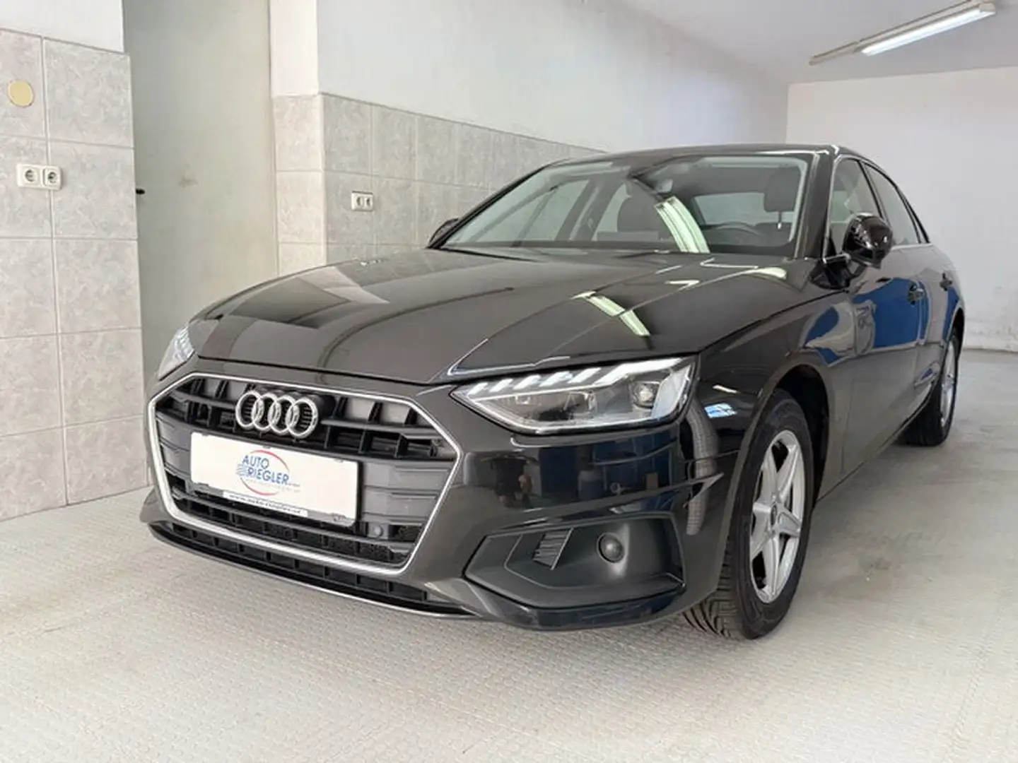 Audi A4 35 TDI '' Voll.LED-Navi-Leder-Virtual-AHK-Alu'' Schwarz - 1