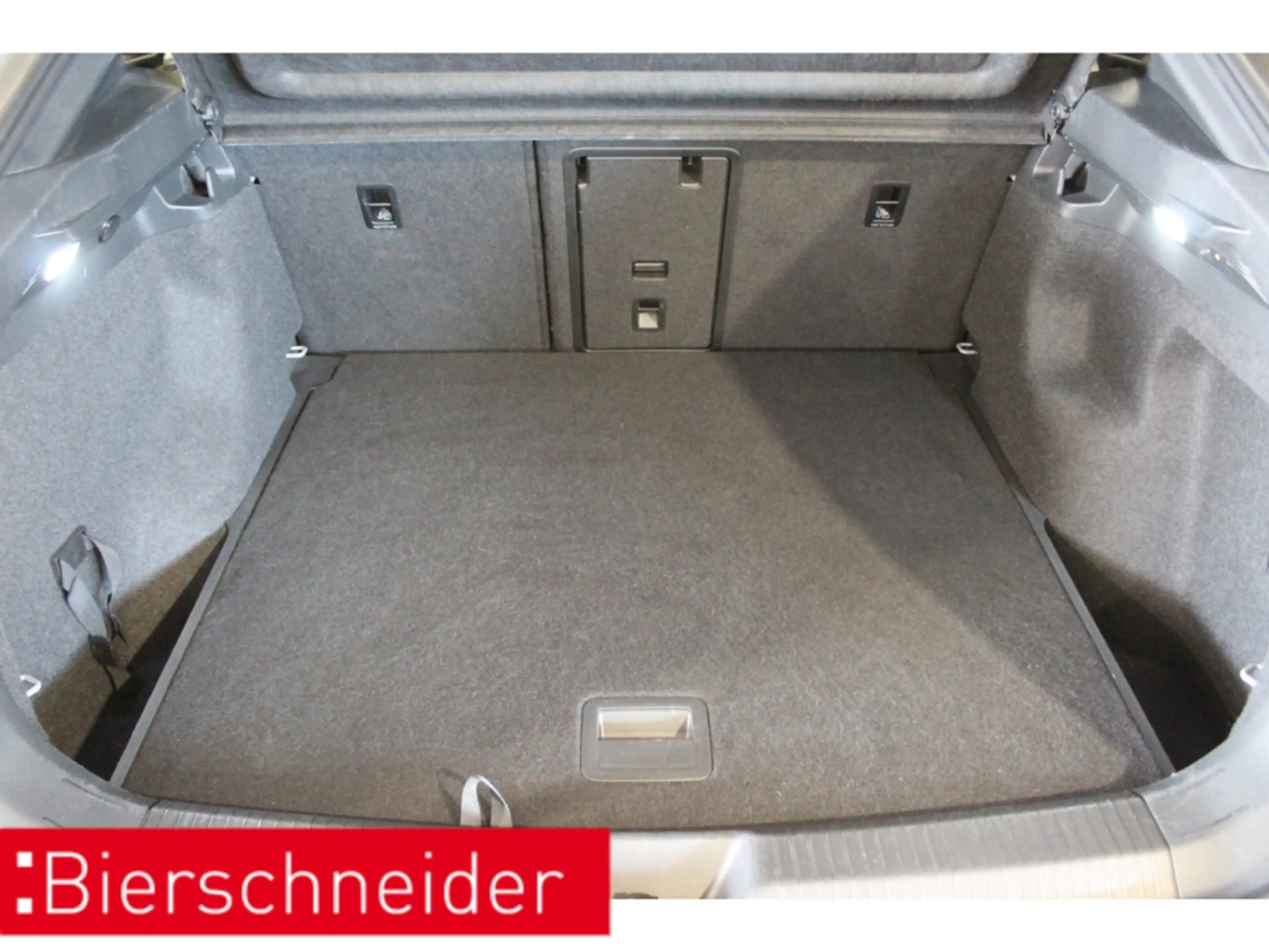 Volkswagen ID.5 Pro Perf. 21 MATRIX AHK 360 KAMERA — photo 13