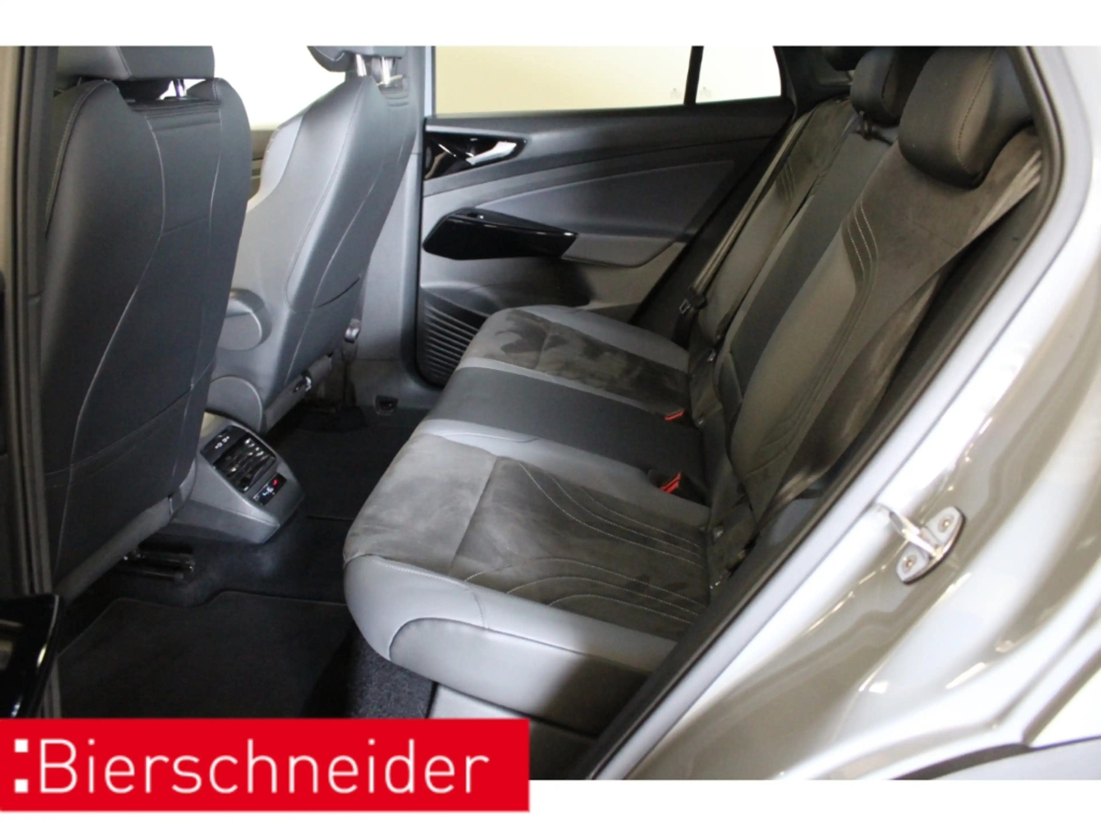 Volkswagen ID.5 Pro Perf. 21 MATRIX AHK 360 KAMERA — photo 11