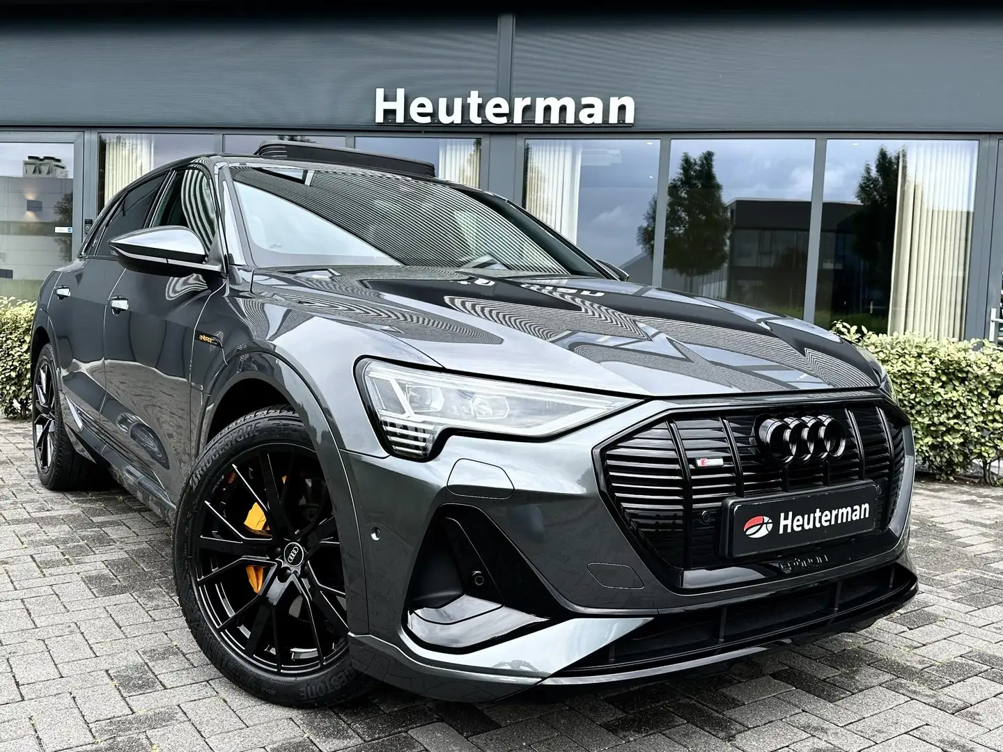Audi e-tron 50 quattro S Edition Black/ Pano/ B&O / Sfeer Grijs - 1