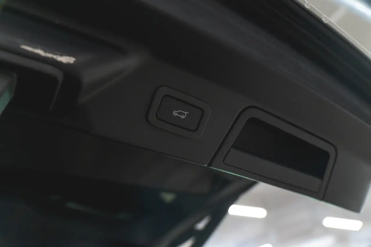 Land Rover Range Rover Velar снимка Land Rover Range Rover Velar