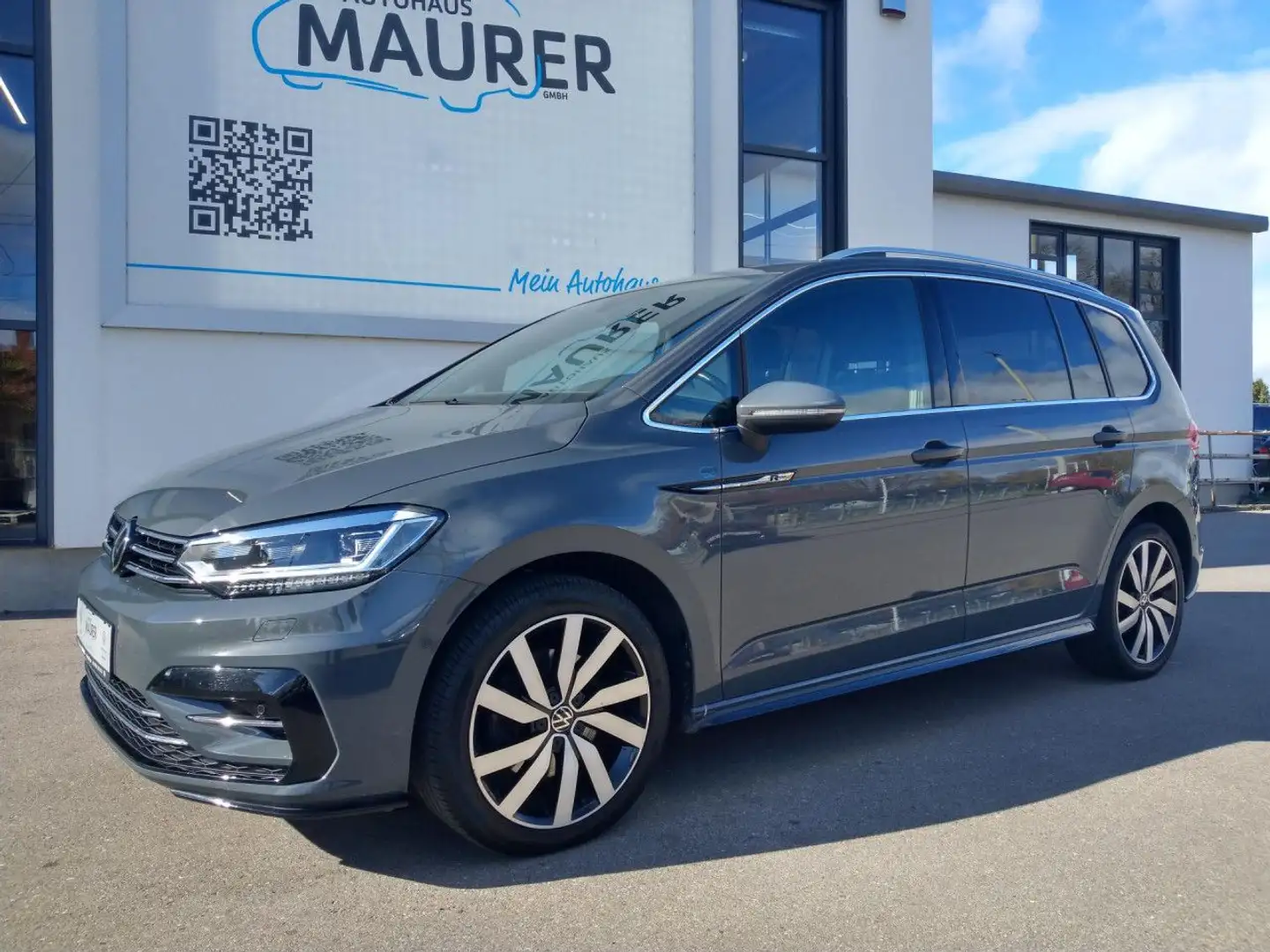 Volkswagen Touran Highline R-Line 1,5 TSI DSG LED ACC Grijs - 2