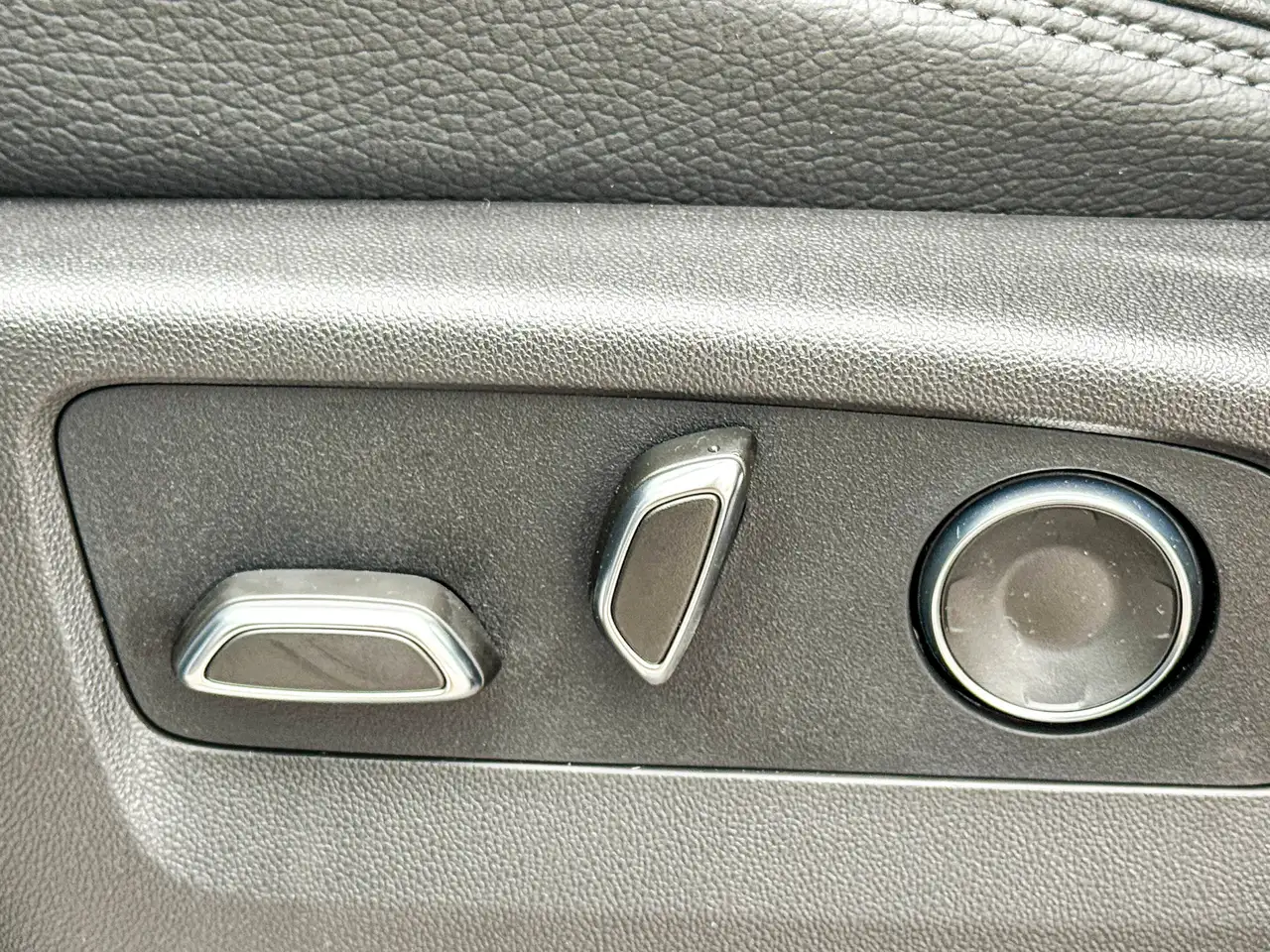 GMC Sierra 2500HD снимка GMC Sierra 2500HD