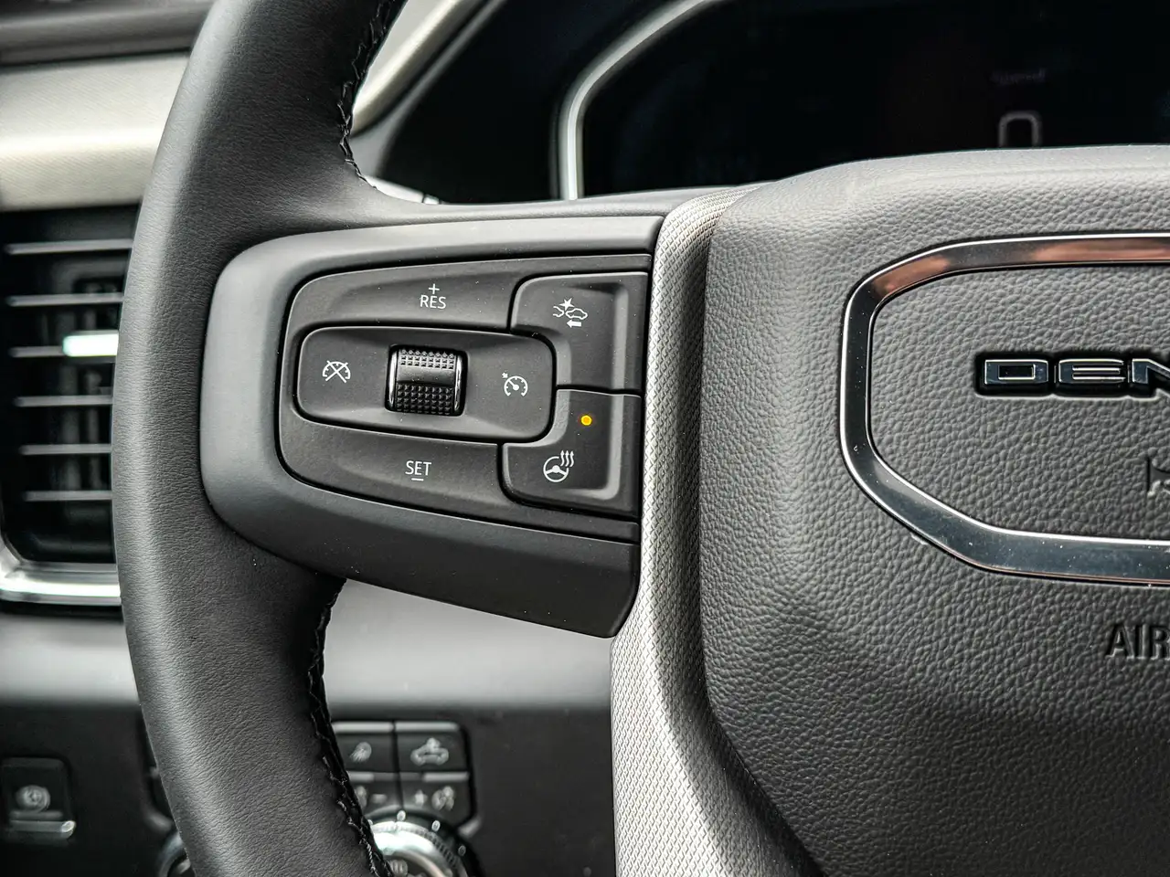 GMC Sierra 2500HD снимка GMC Sierra 2500HD