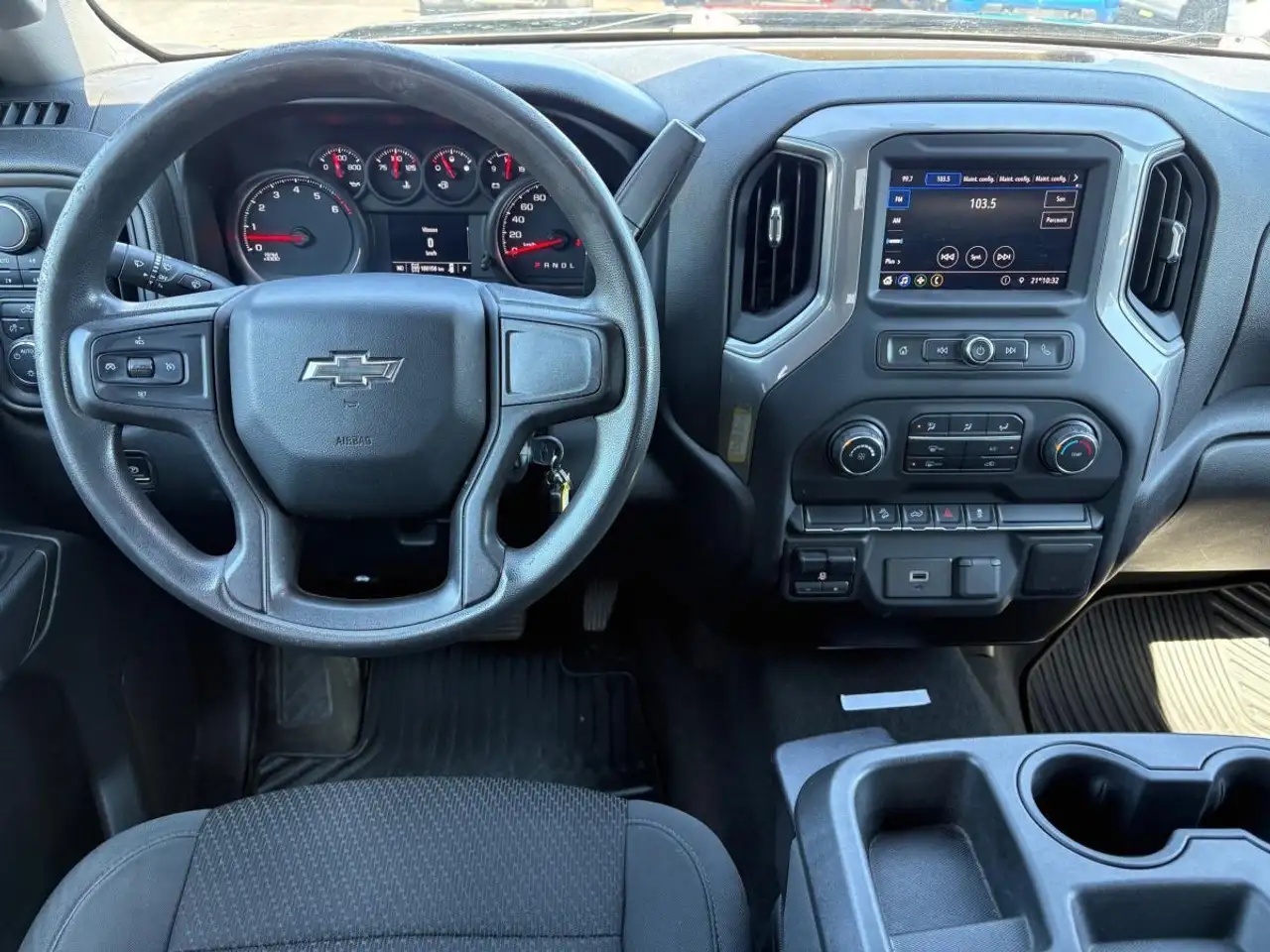 Chevrolet Silverado 1500 снимка Chevrolet Silverado 1500