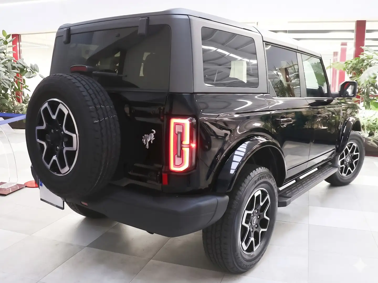 Ford Bronco 2.7 EcoBoost V6 Outer Banks 335 Auto Negro - 2