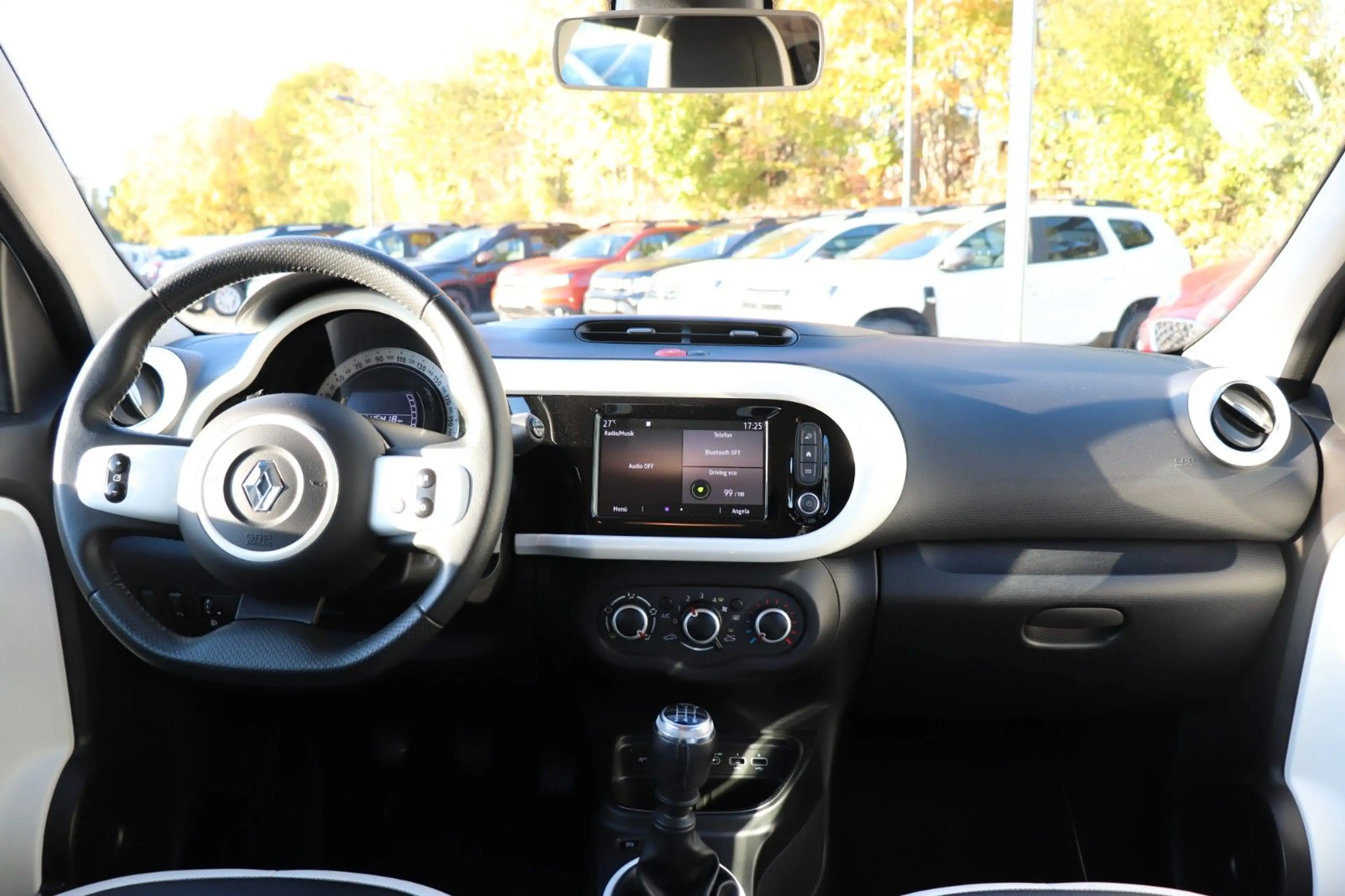 Renault Twingo Intens — photo 15