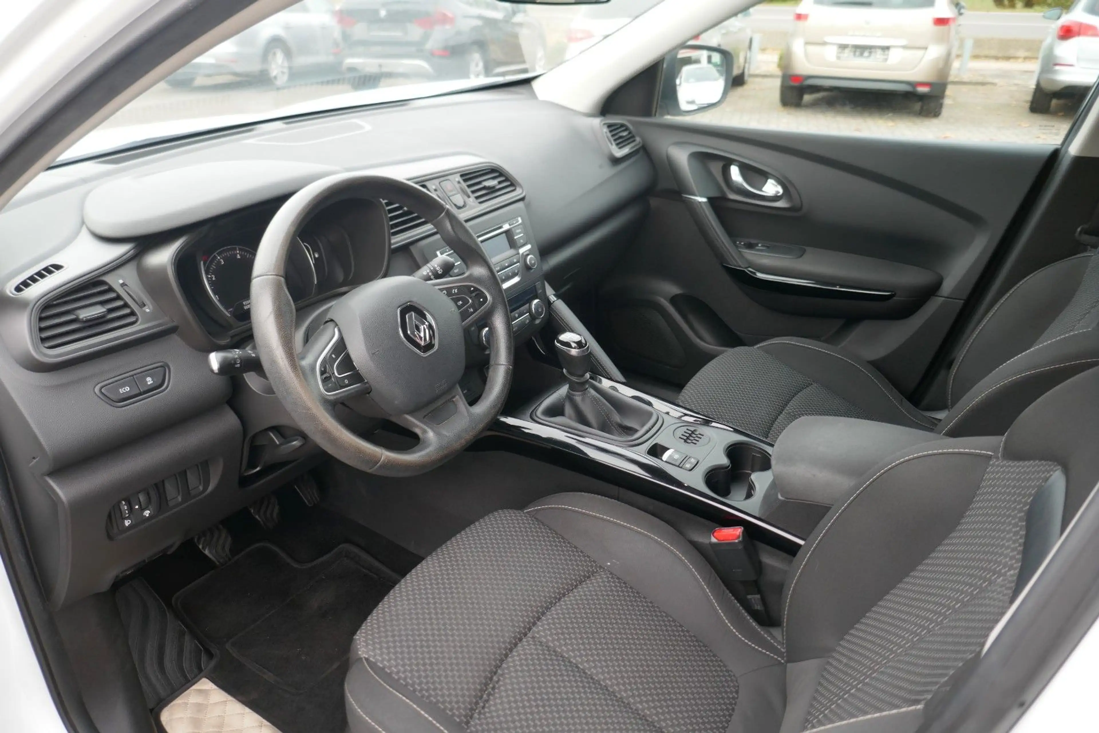 Renault Kadjar 1.2 TCE AHK KLIMA — photo 9