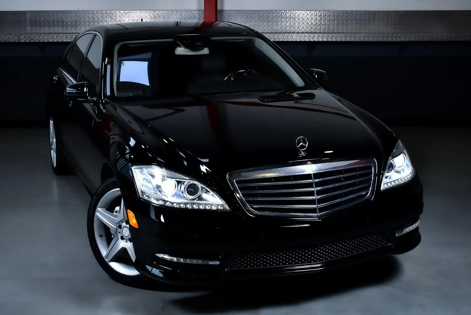 Mercedes-Benz S 550 4-Matic Schwarz - 2