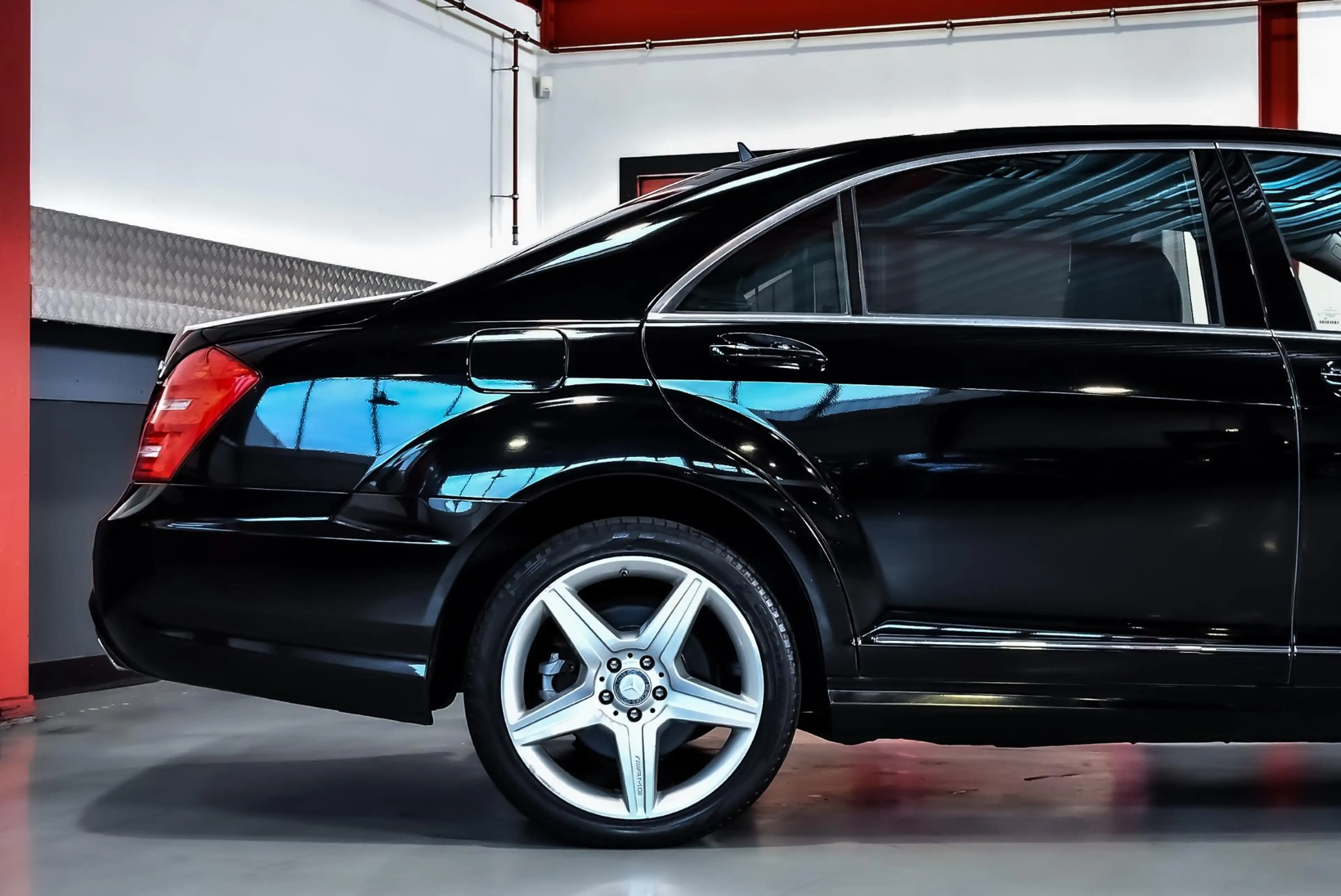 Mercedes-Benz S 550 4-Matic — photo 7
