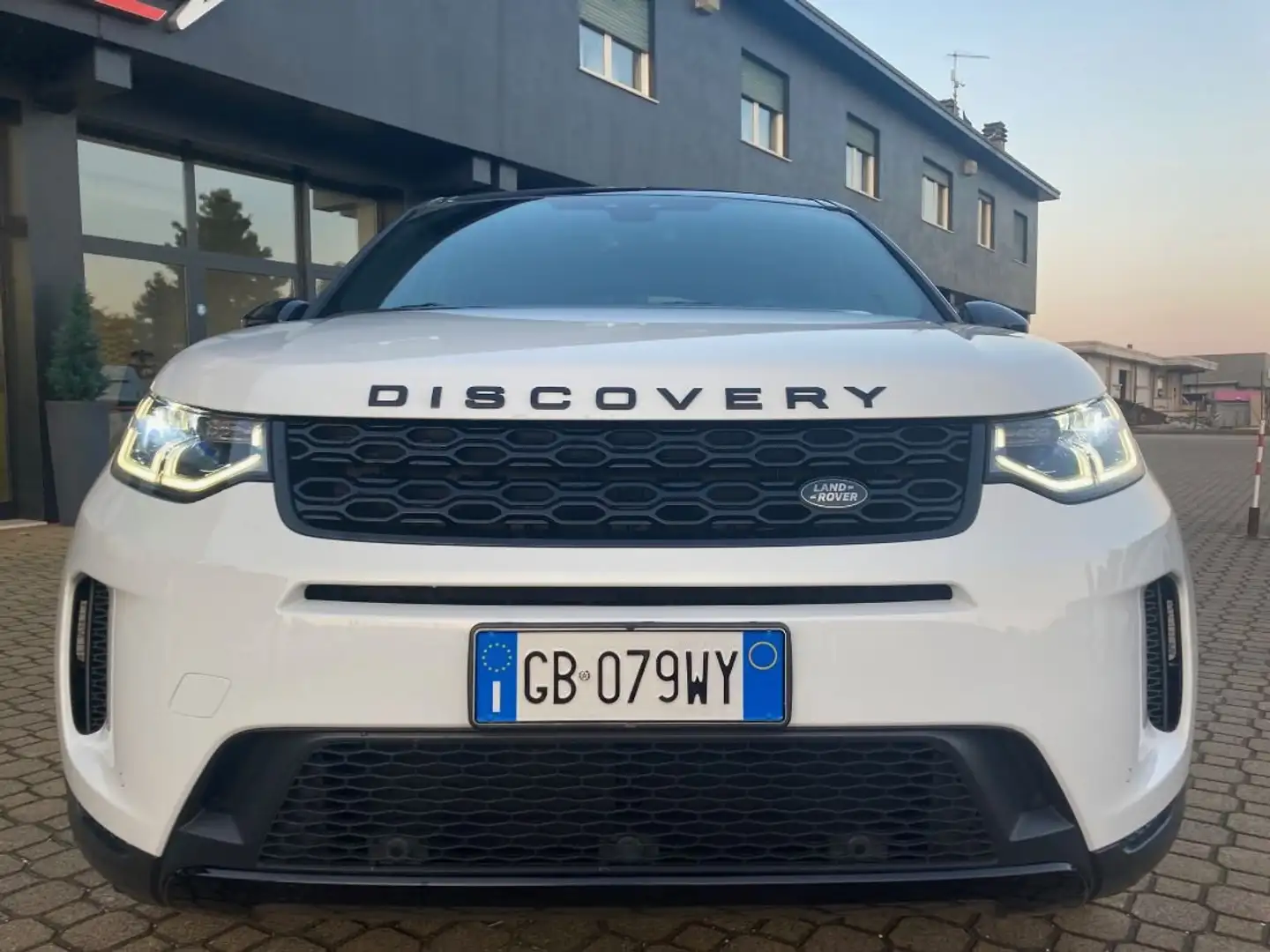 Land Rover Discovery Sport 2.0 TD4 150cv BLACK SPORT PACK 4WD-CONDIZIONI TOP Bianco - 2