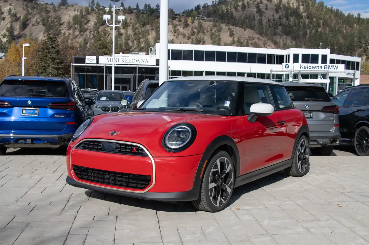 2025 MINI 3 Door