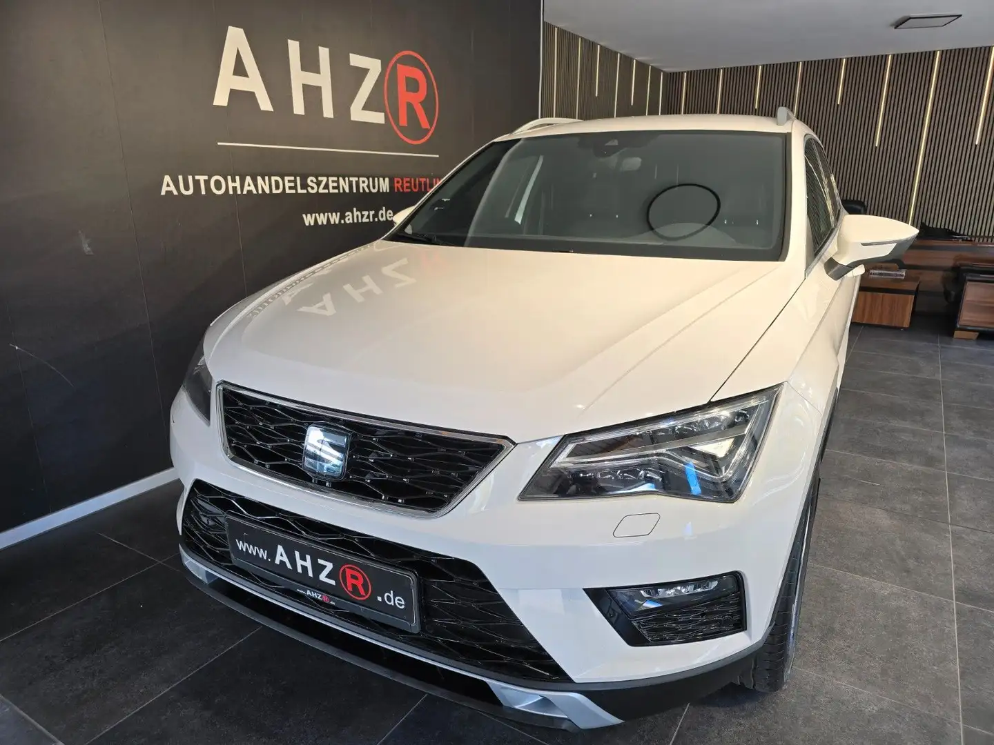 SEAT Ateca 2.0 TDI 140kW Xcellence 4Drive DSG Weiß - 1