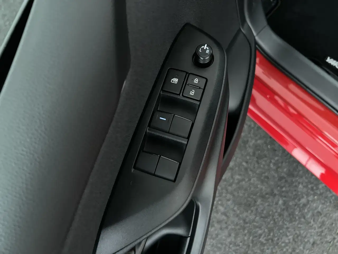Toyota Yaris 2026 — фото 12