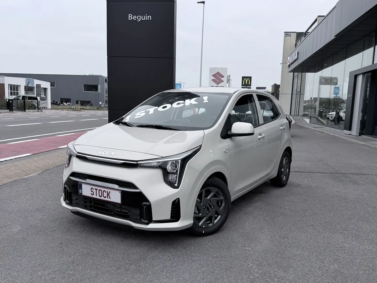 Kia Picanto MPI ISG Pulse AMT Beige - 1