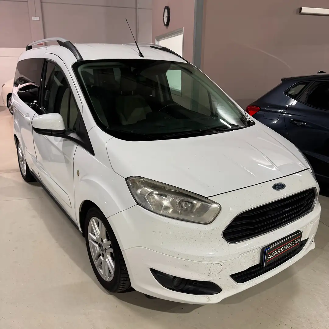 Ford Tourneo Courier Tourneo Courier 1.5 TDCI 95CV Titanium Weiß - 2