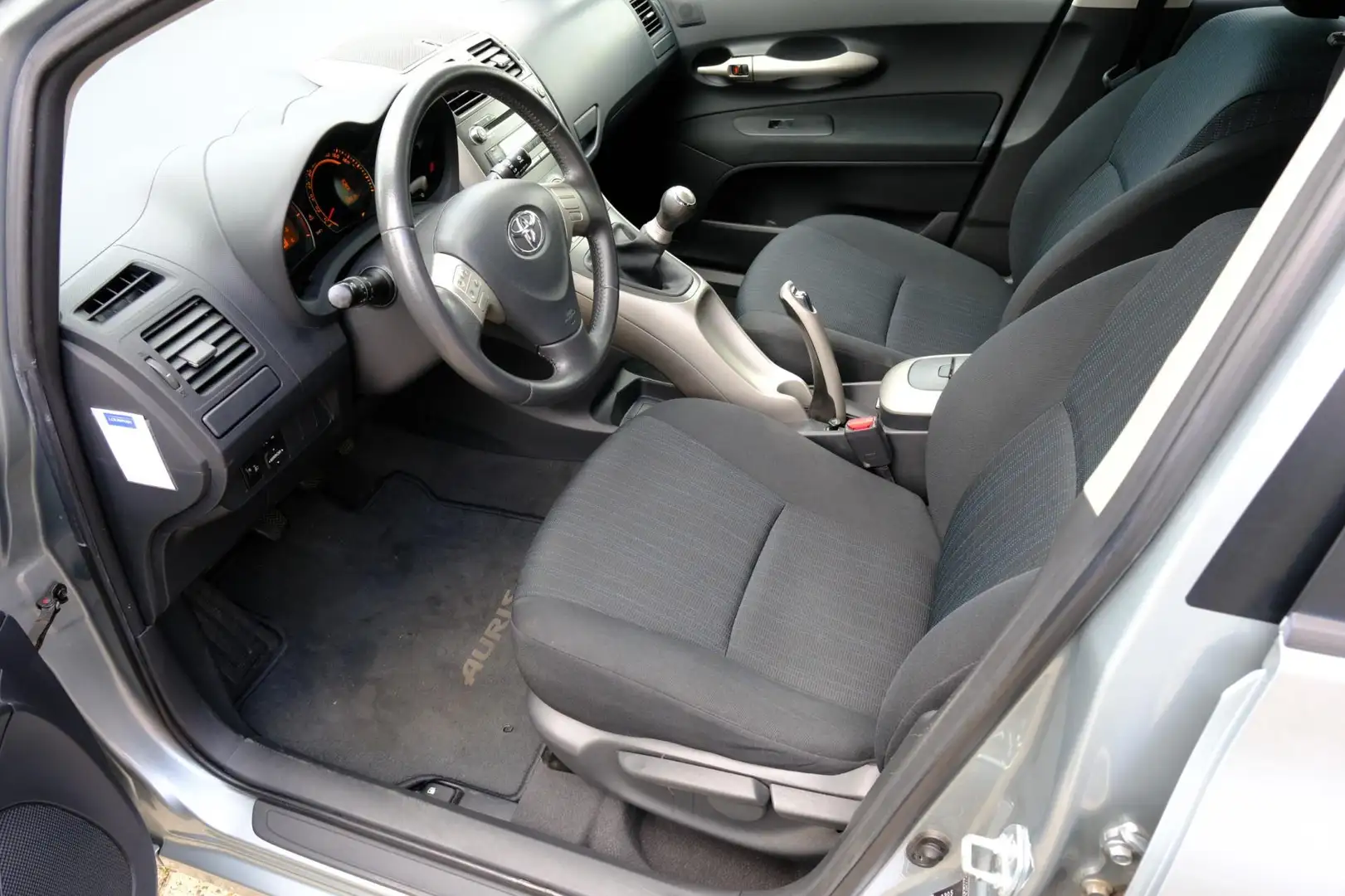 Toyota Auris 1.6-16V Dynamic 5-drs Clima|Cruise|1e Eigenaar! Grigio - 2