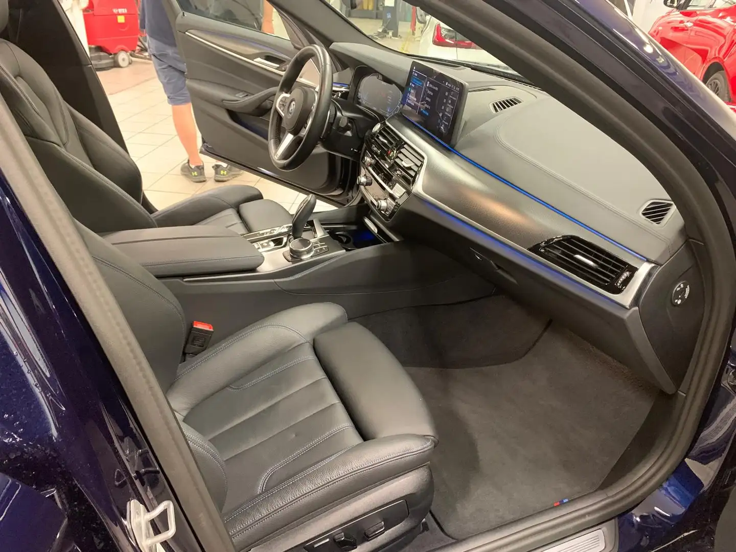 BMW 530 Serie 5 G31 2023 SW LCI 530e Msport X-drive Blu/Azzurro - 1
