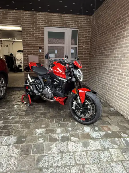 Ducati Monster 937 - foto 4