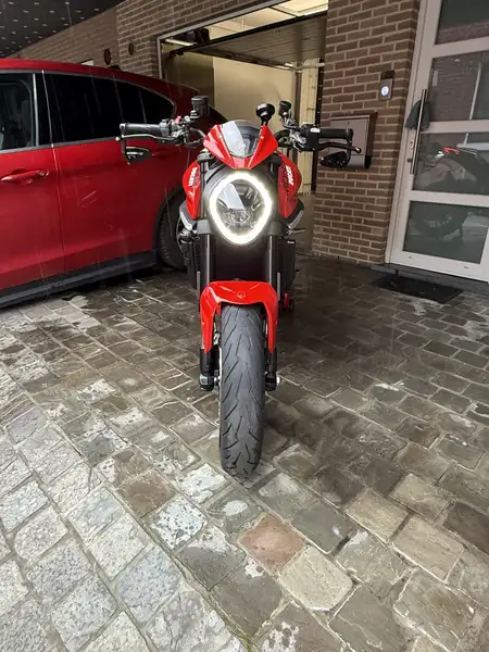 Ducati Monster 937 - foto 3