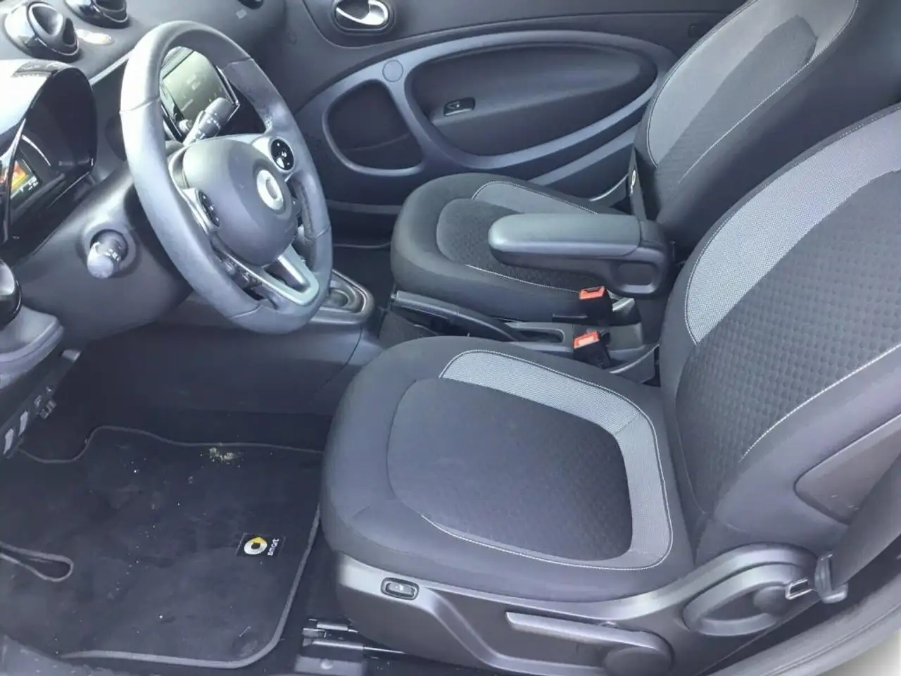 smart forTwo EQ cabrio LED/PDC/KAMERA/WINTER/ 9