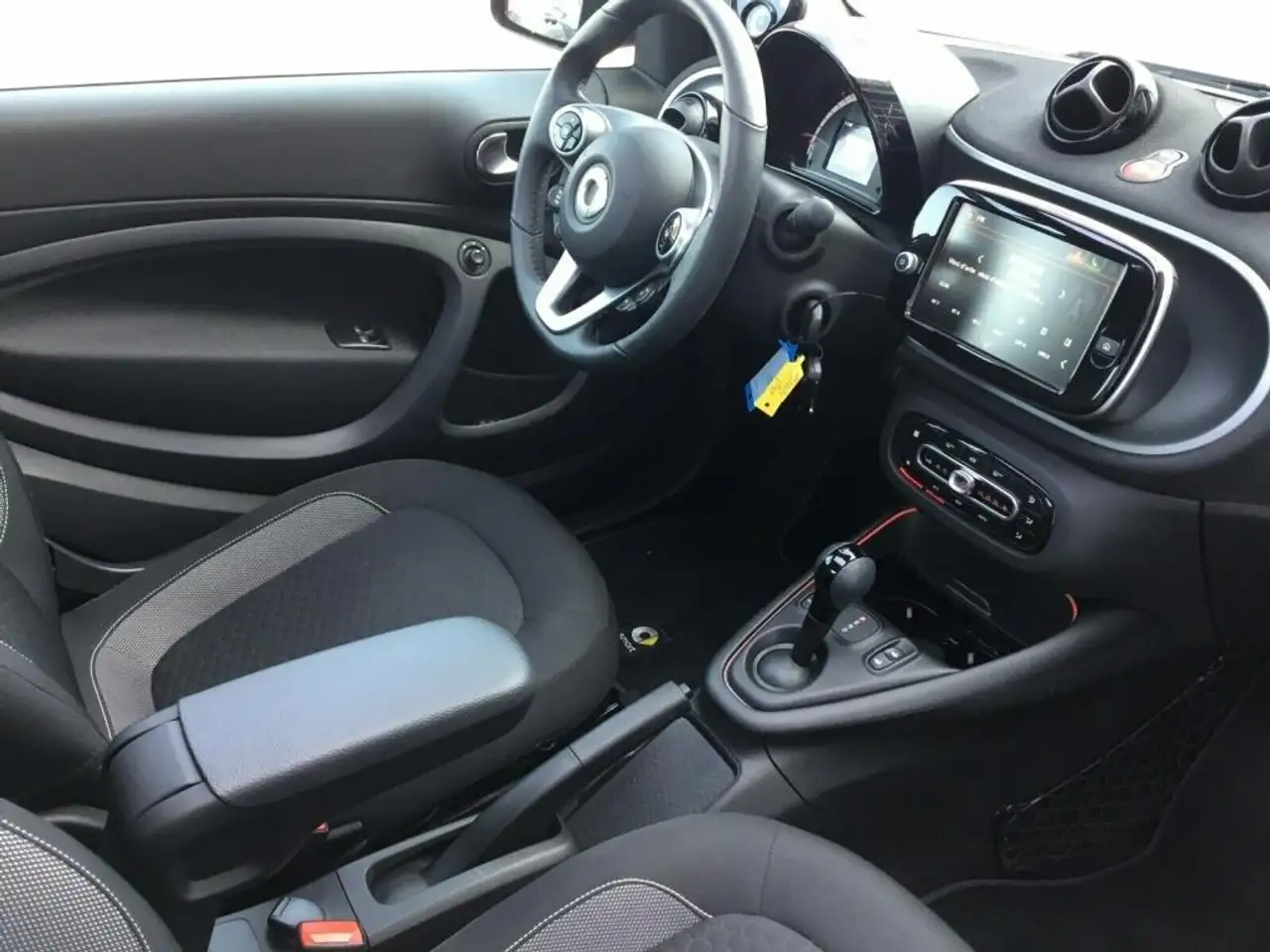 smart forTwo EQ cabrio LED/PDC/KAMERA/WINTER/ 10
