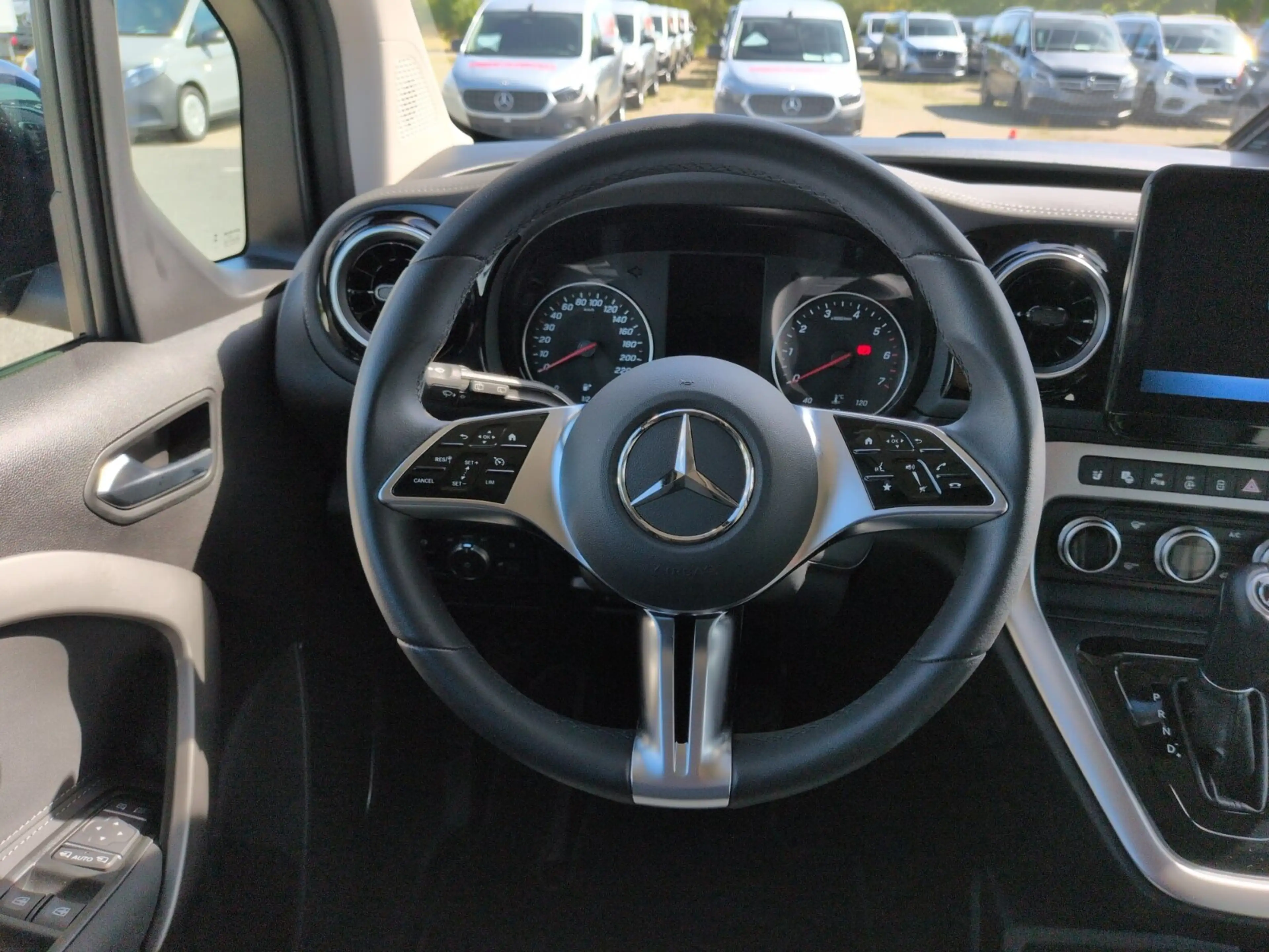 Mercedes-Benz T-Class T 180 Progressive Automatik Navi LED Kamera Autom. — photo 12