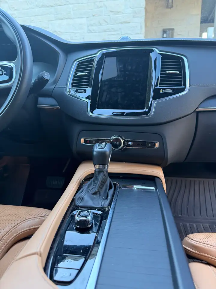 Volvo XC90 снимка Volvo XC90