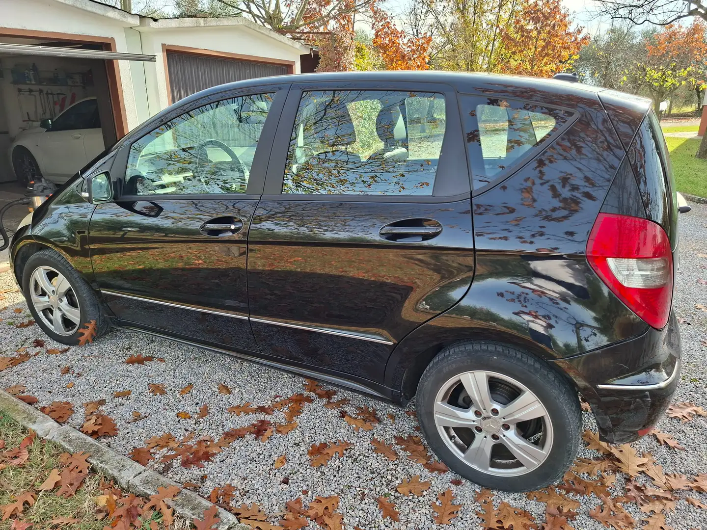 Mercedes-Benz 180 Avantgarde Noir - 1