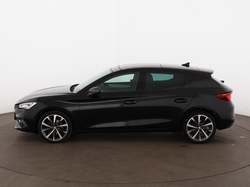 SEAT Leon 1.5 eTSI FR Aut LED SKY RADAR NAVI SITZHZG — photo 5