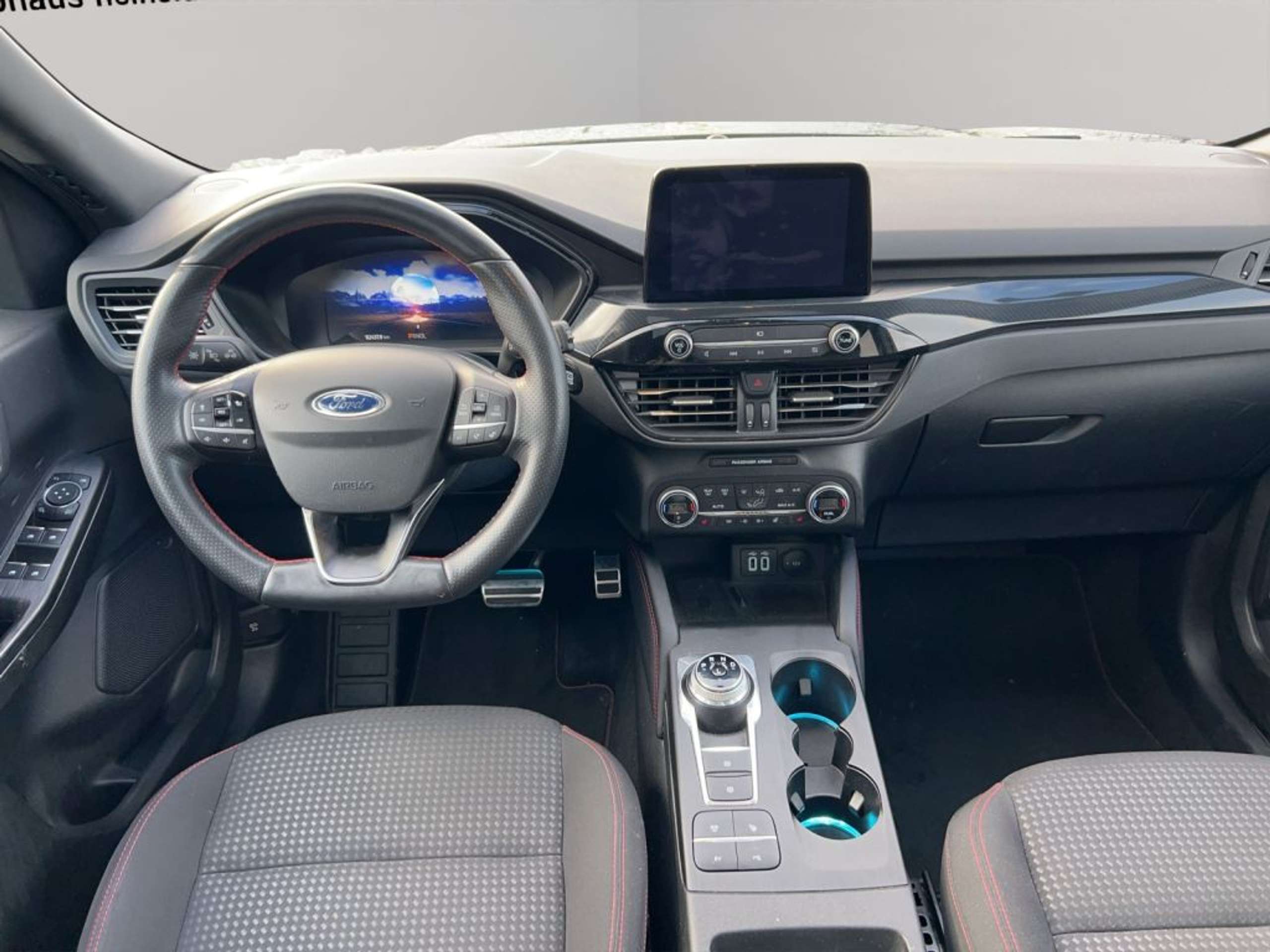 Fahrzeugabbildung Ford Kuga 2.5 Duratec PHEV ST-LINE - mit KI generiert/bearbeitet