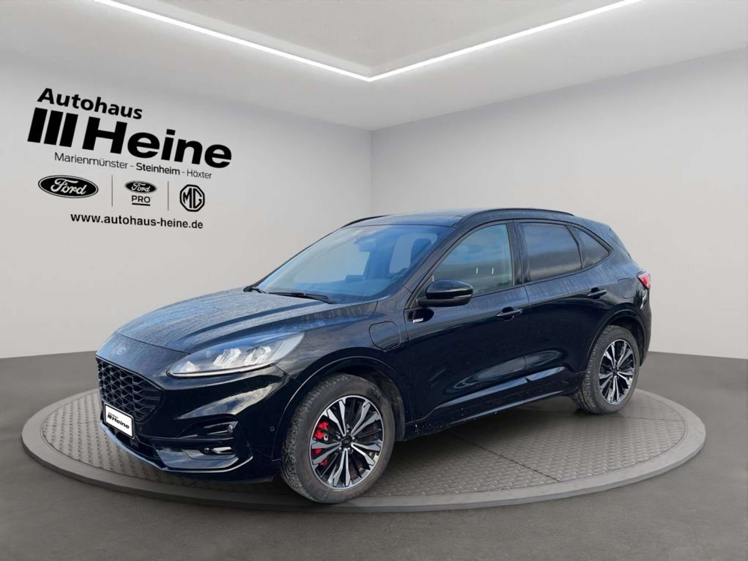 Fahrzeugabbildung Ford Kuga 2.5 Duratec PHEV ST-LINE - mit KI generiert/bearbeitet