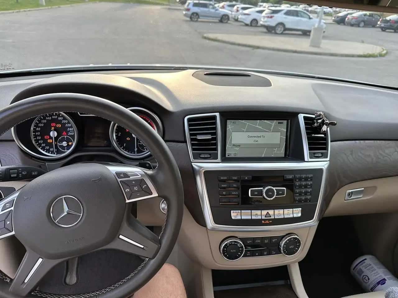 Mercedes-Benz M-Class снимка Mercedes-Benz M-Class