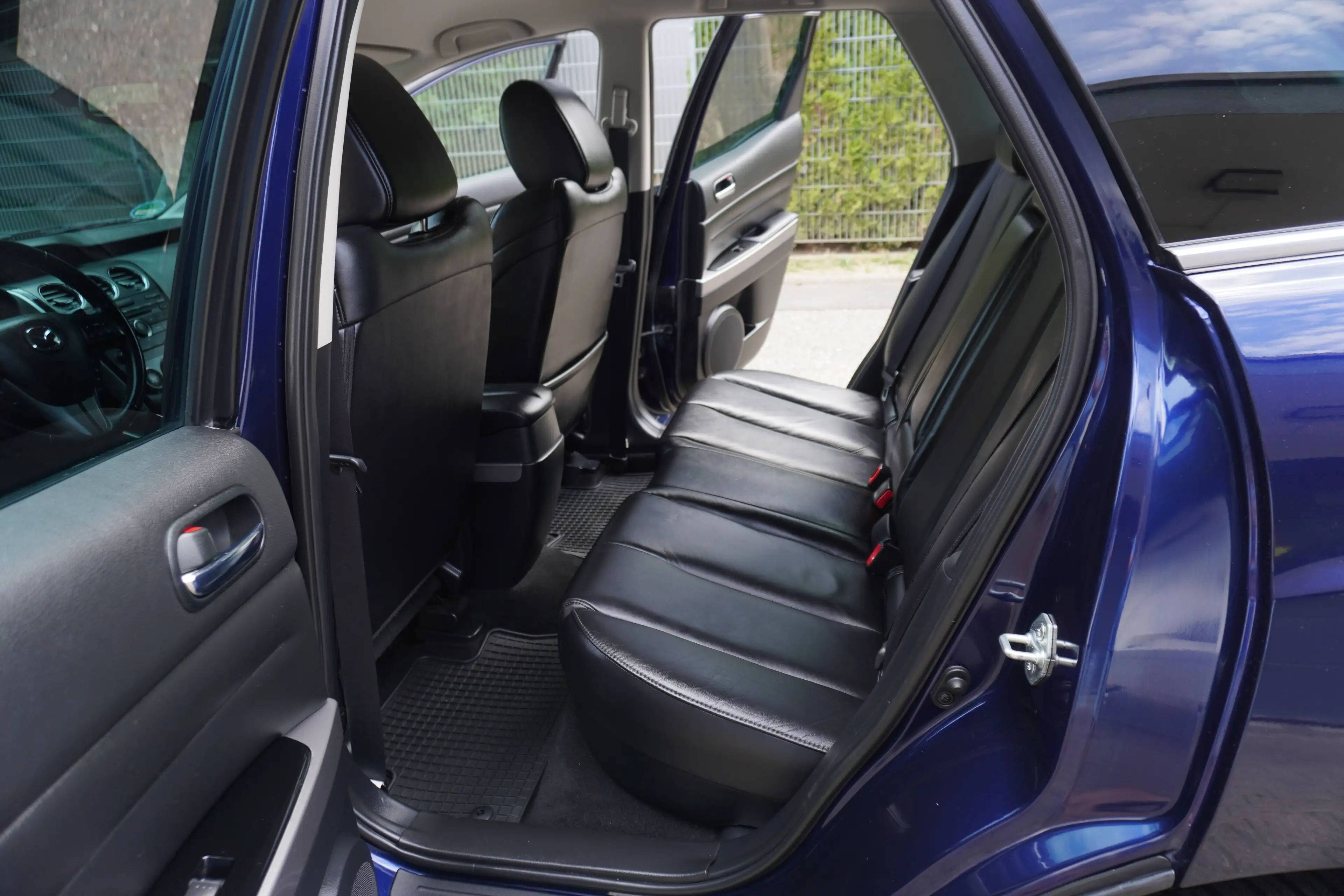 Mazda CX-7 Exclusive-Line 2.2D 4WD LEDER+NAVI+XENON+AHK+ALU19z+TEMPO+6Gang — photo 15