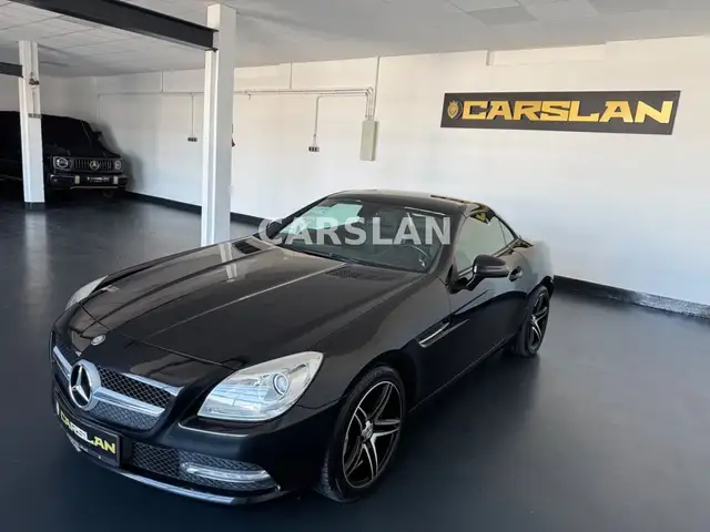 Mercedes-Benz SLK view 3
