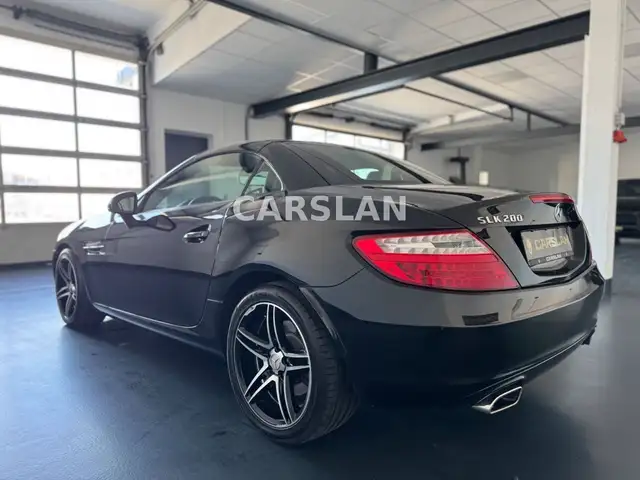 Mercedes-Benz SLK view 12