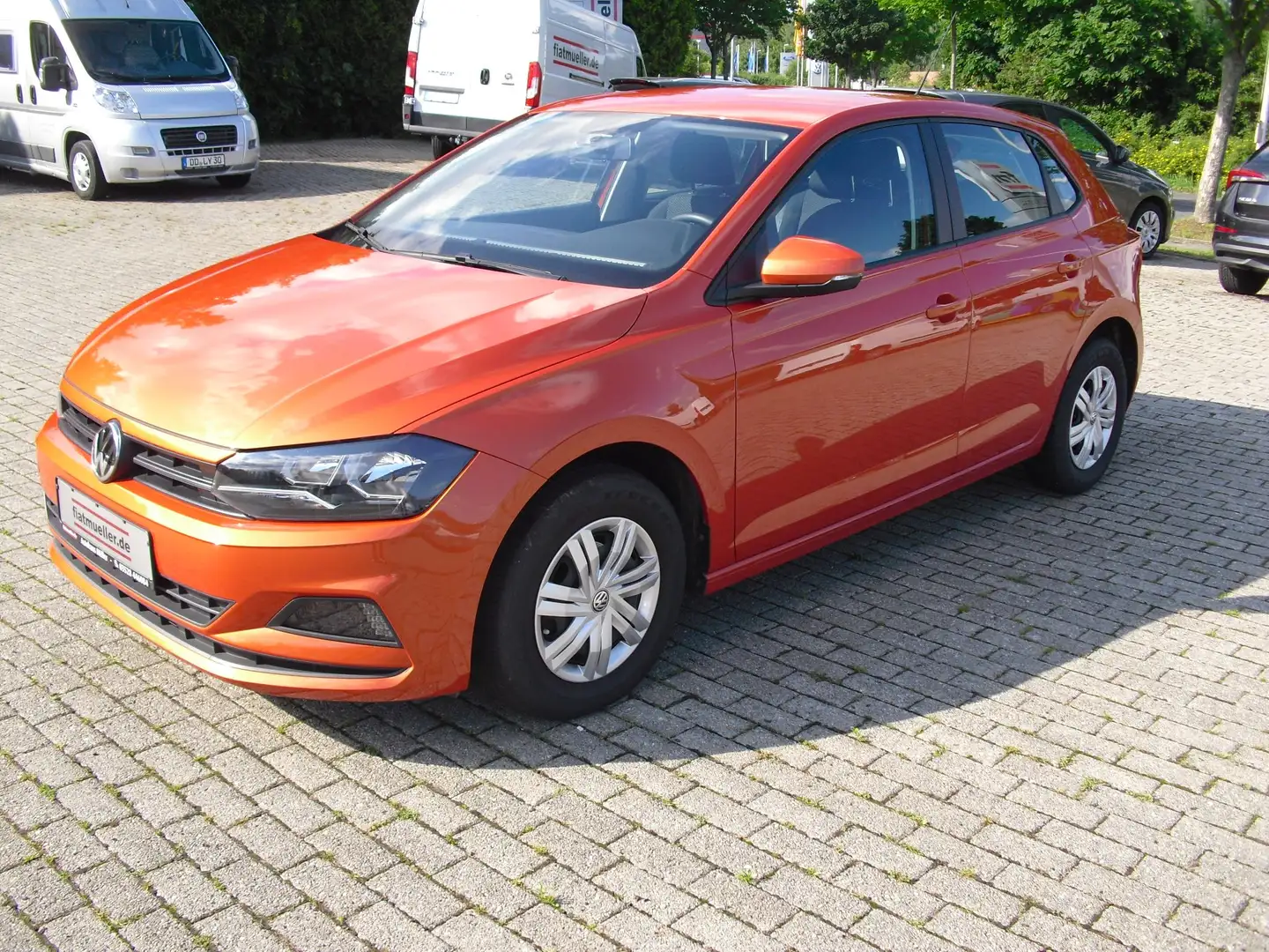 Volkswagen Polo Trendline VI / Klima, ESP, 6x Airbag, Radio Orange - 1